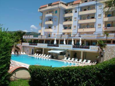Apartahotel Panorama 3*