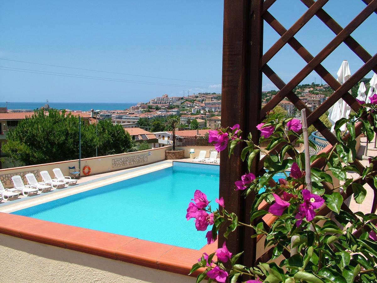 Panorama Apartahotel Scalea